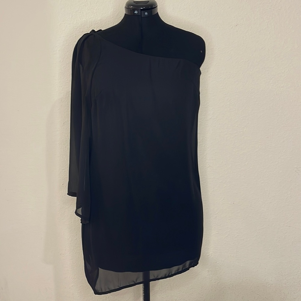 NWT Size M one shoulder black mini dress